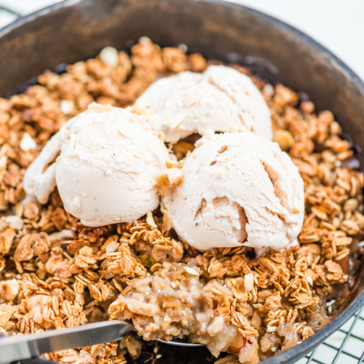 photo of fall apple crisp